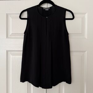 NWOT Vince 100% silk pleated sleeveless blouse, size XXS